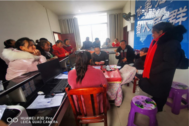 辣椒基地工人“錢包鼓起來”